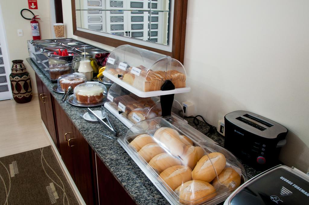 בויטובה Hotel Rafeli מראה חיצוני תמונה